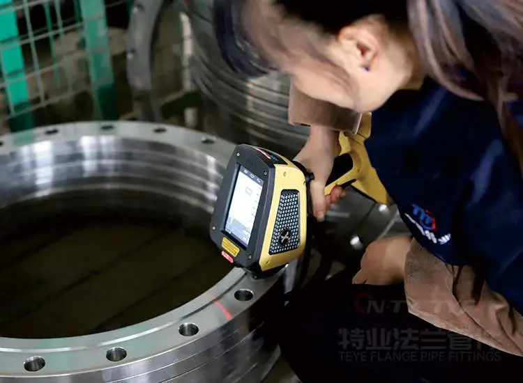 法兰检测